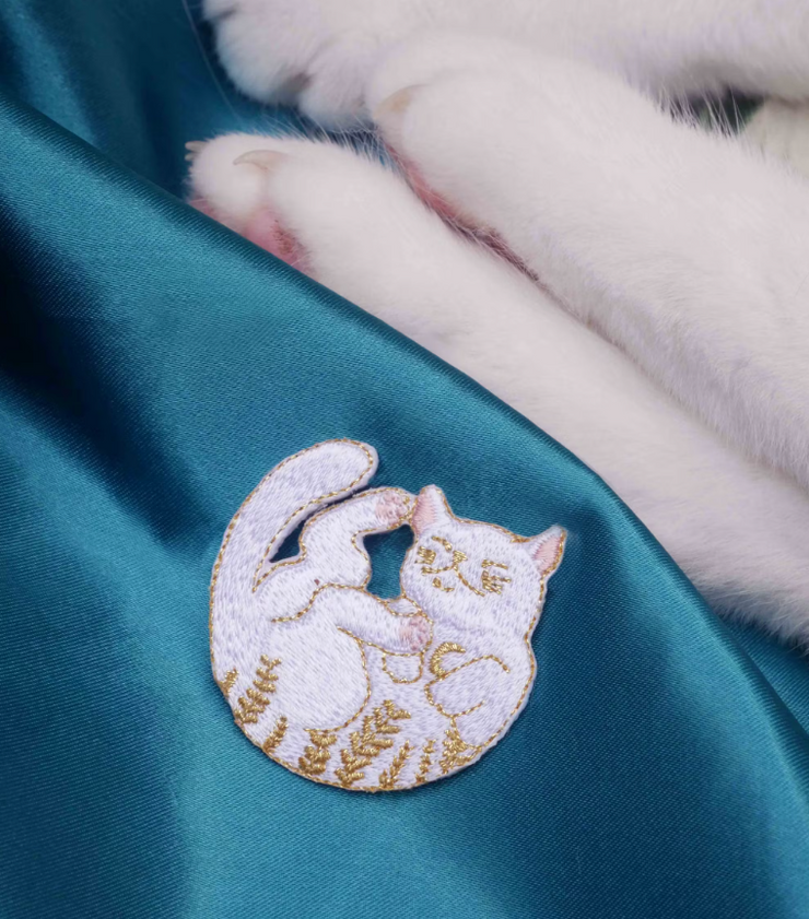 Patch Thermocollant Chat Blanc Féerique Malicieuse